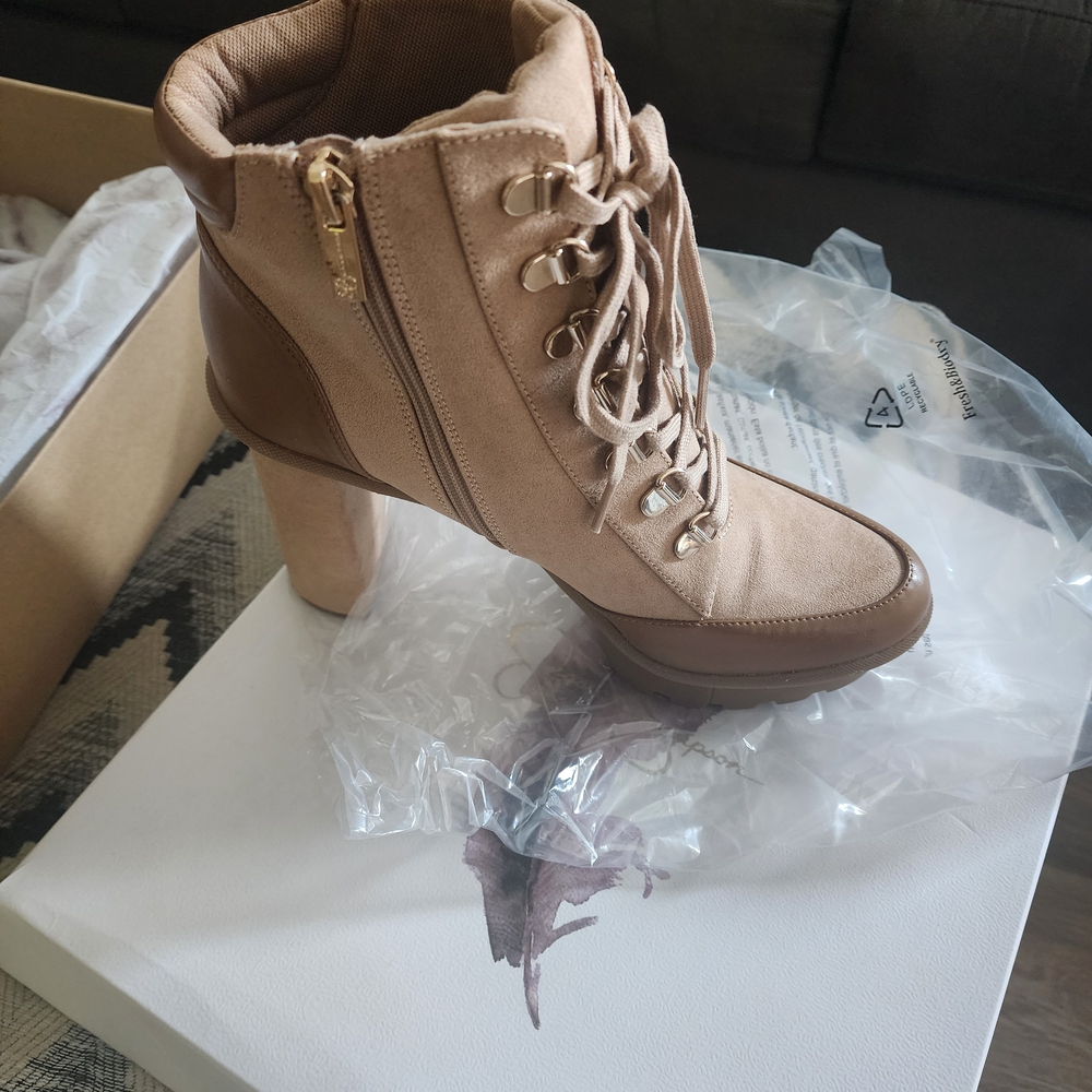 Jessica Simpson Brown Lace-Up Boots